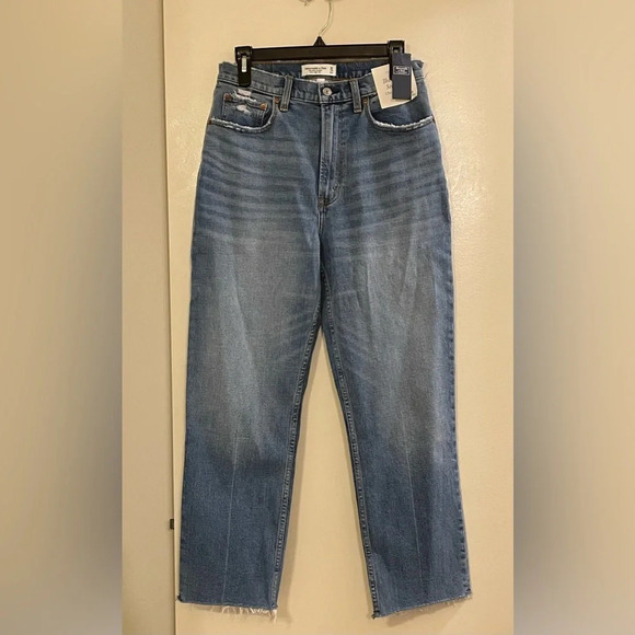 ABERCROMBIE & FITCH Curve Love Ankle Straight Ultra High Rise Jeans - Picture 5 of 10